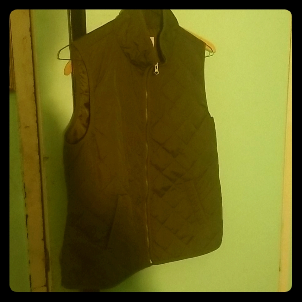 Old Navy boys quilted vest